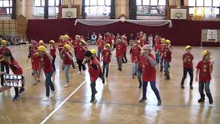 2. B És 4. B Osztályok Pinokkió