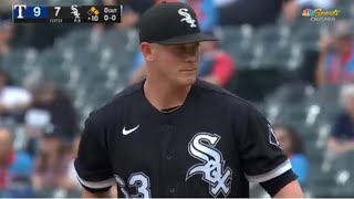 White Sox fans chant “Fire Tony” after blowing a lead vs the Rangers😬