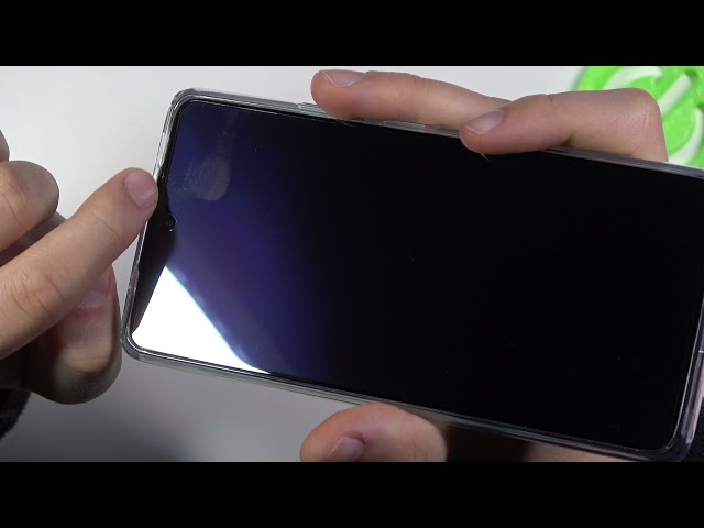 Does Xiaomi 11T Pro have Screen Protection Installed by Default?