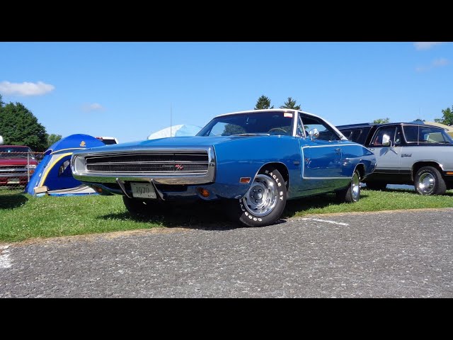 1970 Dodge Charger R/T RT SE in B5 Blue & 426 Hemi Engine Sound on