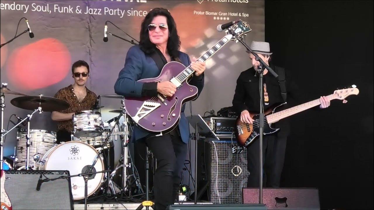 Groovers And Shakers - Blake Aaron feat. Tom Braxton at 9. Mallorca Smooth Jazz Festival (2022) Groovers And Shakers - Blake Aaron feat. Tom Braxton at 9. Mallorca Smooth Jazz Festival (2022)