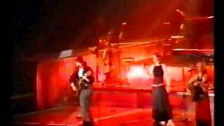 The Kelly Family - The Rose - Berlin 03-12-1999.wmv