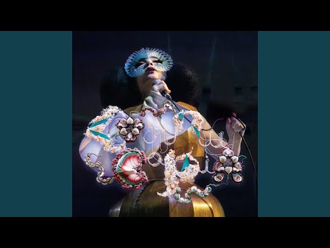 Björk — Family (intro) (Live)