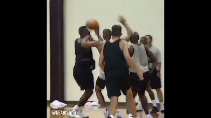 Tim Duncan and David Robinson going at each other in practice.  #shorts