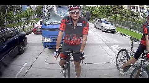 Road Rage Between Cyclist & Driver