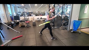 3D Strap Split Squat with Pelvis Roation