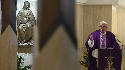 ĐTC Phanxicô: hãy cầu nguyện với Chúa, đừng nói chuyện với cái gương