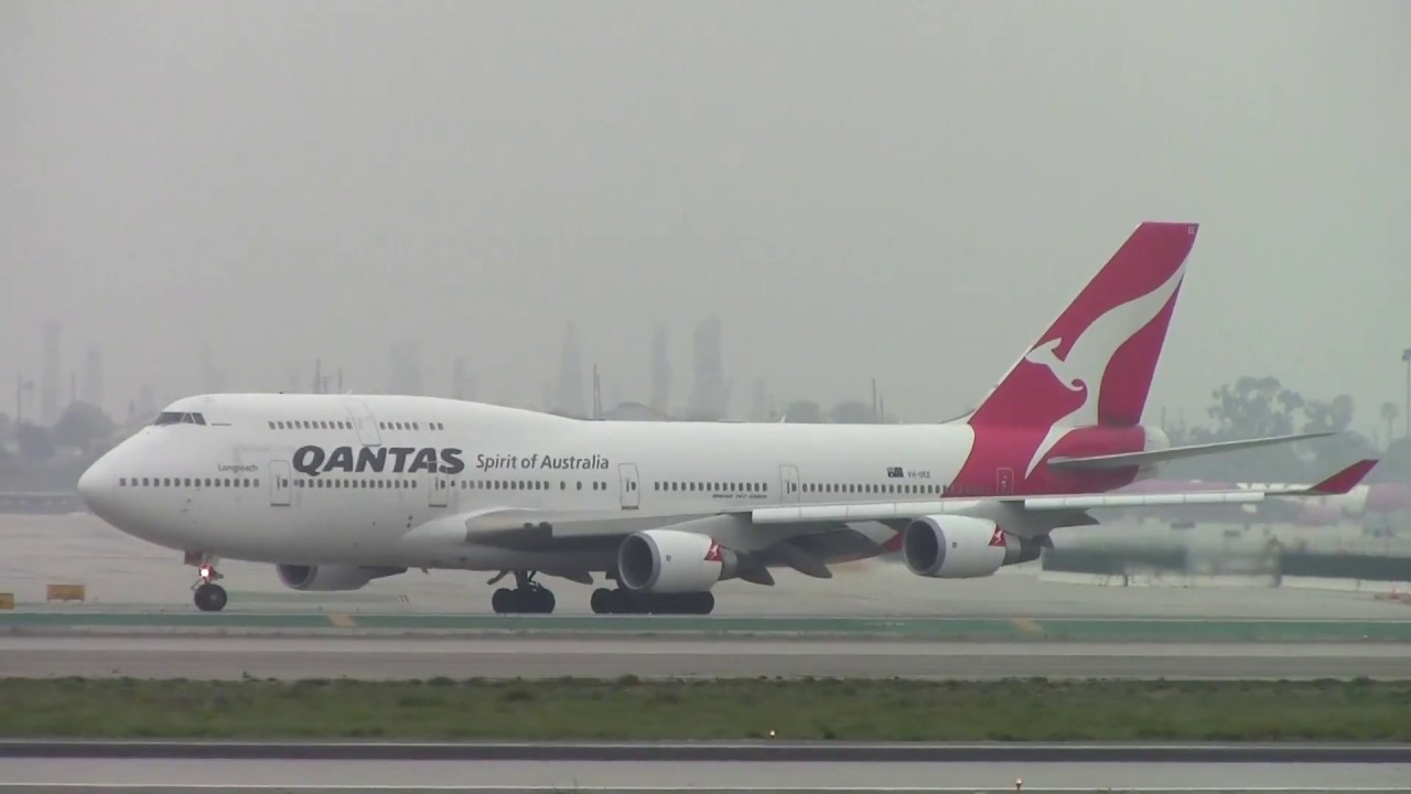 qantas-b747-400-push-back-taxi-takeoff-at-lax-youtube