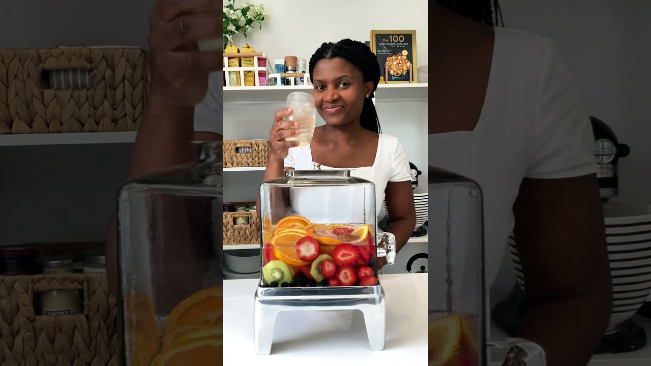 💦 How to Make Refreshing Fruit Infused Water 🍓🍊🥝 Strawberry, Orange, Kiwi & Blueberry Hydration!