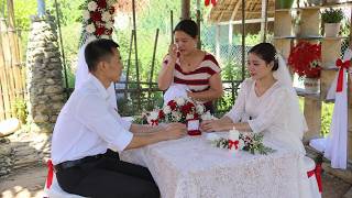 Mui’s confession of love to Nhat inside the wooden house makes Van jealous.