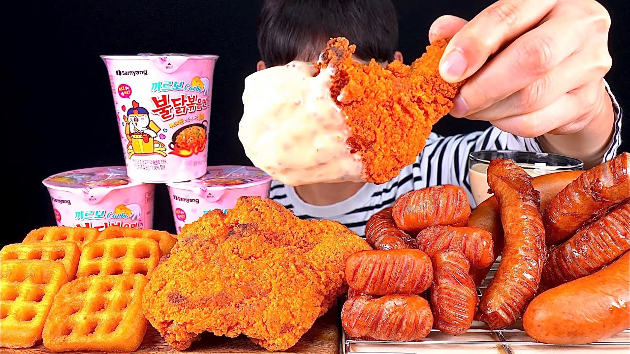 ASMR 매콤닭다리와 튀긴소세지 벌집감자튀김 까르보불닭볶음면 먹방! Carbo Spicy Noodles With Fried Potatoes Fried Sausage MuKBang!