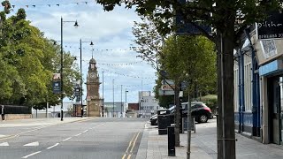 Uk Small Town South Shields 2 - Walkingking Streetocean Roadpier Parade