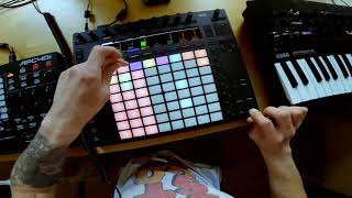 Dancing In Neant Ableton Live Session Akaiapc40, Ableton Push 2 Experimental Minimal-Techno