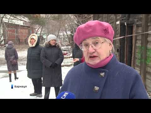 В Барнауле жители микрорайона ВРЗ требуют сноса расселённых аварийных домов