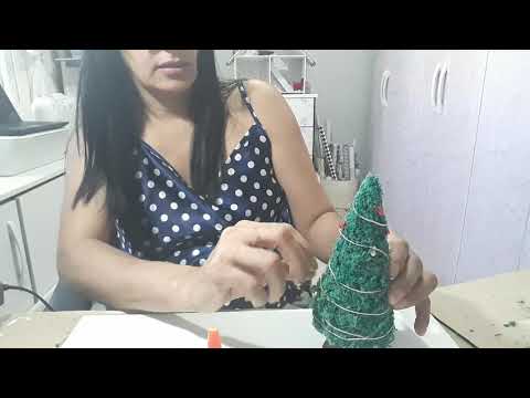 Vídeo: Árvore De Natal Em Miniatura