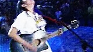 Galing sa gitara | Magaling rin kumanta | Maganda pa - Nasayo na ang lahat