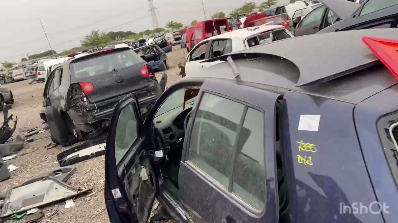 أكبر خردة للسيارات في إسبانيا مقبرة السيارات