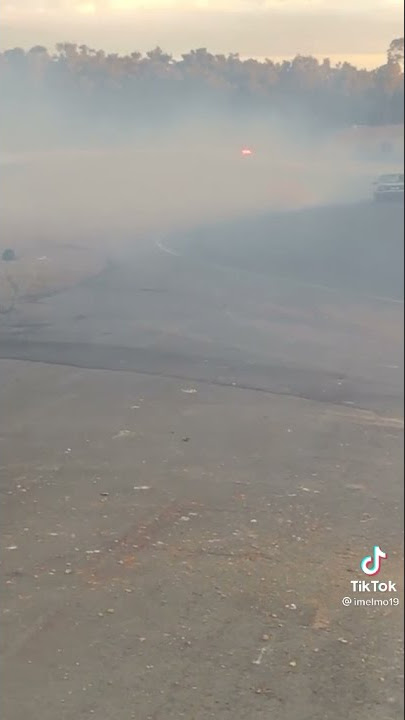 when the cops come they come together!!!!