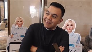 Begini Respon Penyanyi Tulus Ketika Ditanya Mencoba Ngevlog