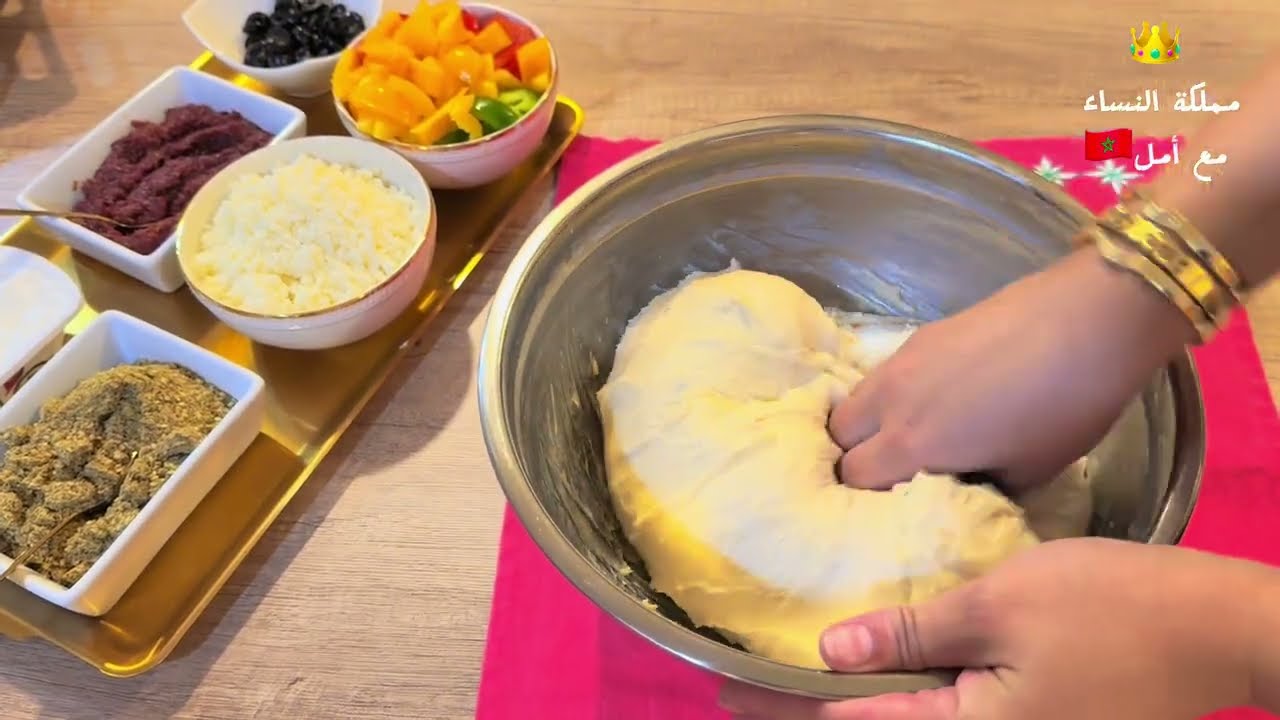 أخيرا‼️وصفة عجينة بيتزا هشة طرية بالحليب بلا زبدة ولادلك 10على10 ناجحة/عجينة فطائر قطنية ذهبية