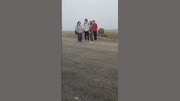 I think I accidentally turned my render distance to 1 . . . 💀