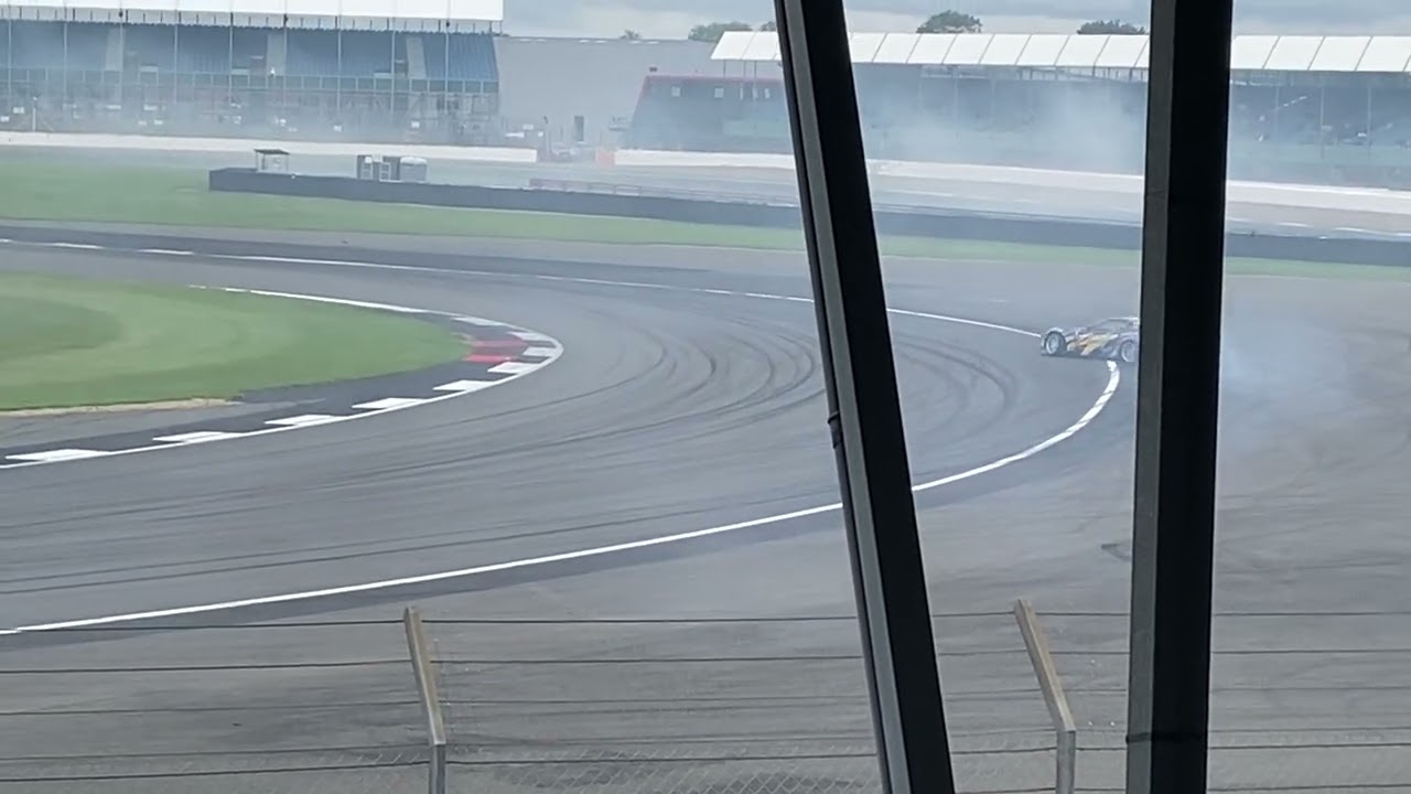 Gassed on track try get the subs up please