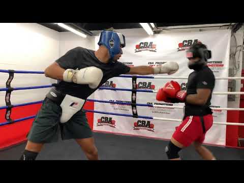 5’8 middleweight boxer vs 6’4 light heavyweight giant