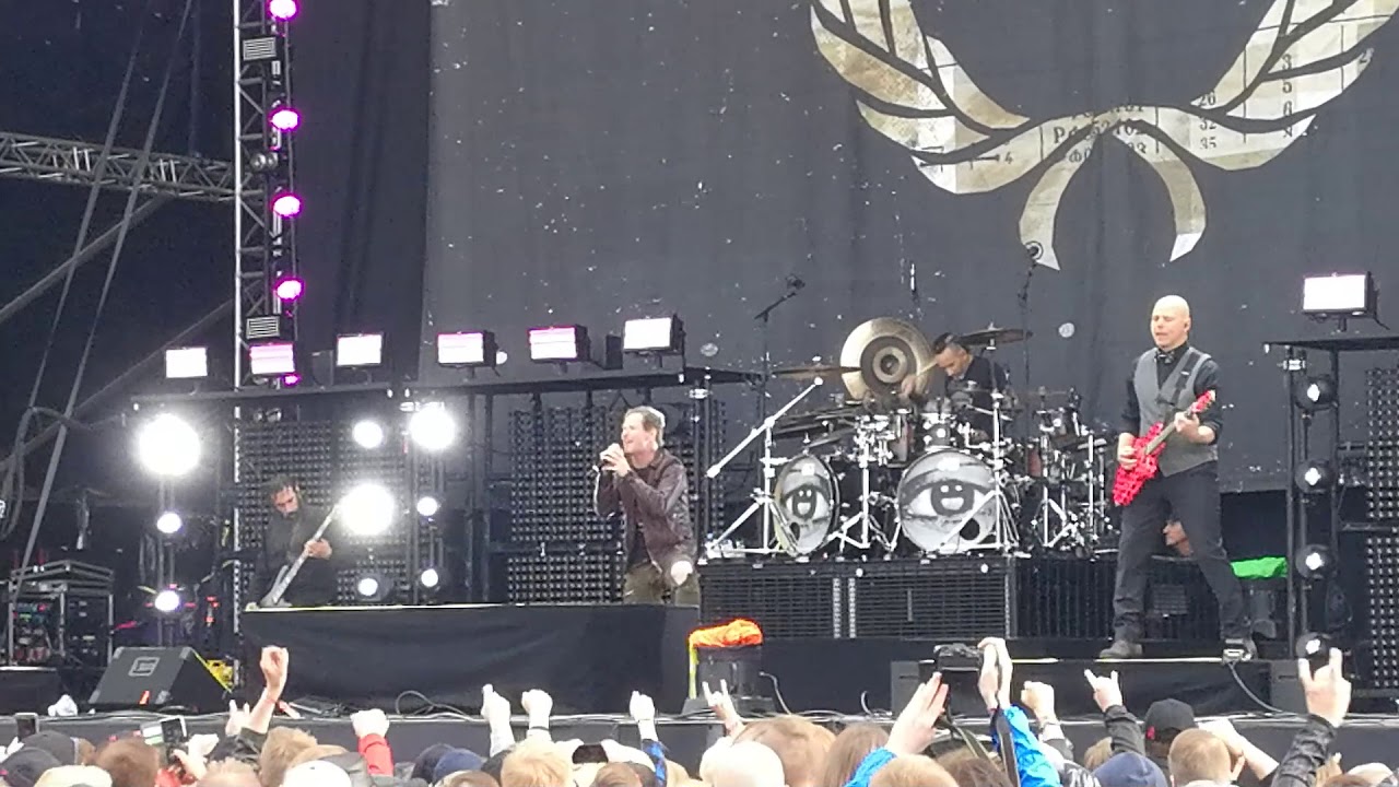 Tonton STONE SOUR - Absolute Zero - Rockfest, Hyvinkää, Finland 6.6.2018 di YouTube Tonton STONE SOUR - Absolute Zero - Rockfest, Hyvinkää, Finland 6.6.2018 di YouTube