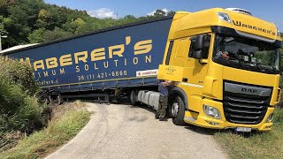 Amazing Dangerous Idiots Trucks Driving Skill - Biggest Dump Truck Fails - Total idiots at work