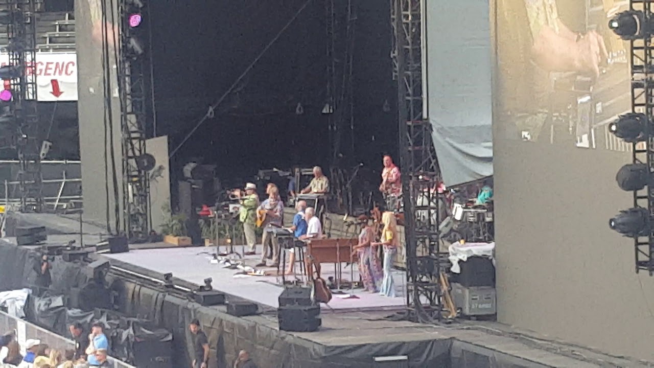 Jimmy Buffett Latitudes and Attitudes - Live Target Field Minneapolis