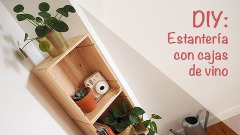 DIY: Wine Crates Shelf