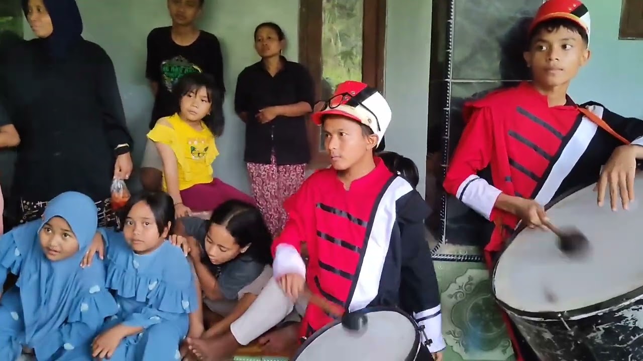 ATRAKSI MACAN MACANAN DRUMBAND MIFTAHUL ULUM MAESAN BERSAMA SINGO LORENG(LIVE POLER BONDOWOSO 😎