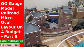 OO Gauge Model Railway / Railroad Micro Oval Layout On A Budget - Part 5 - Happy New Year!