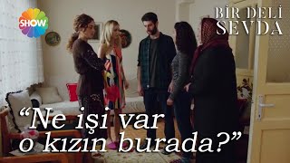 Hafize, Buketi Evine Davet Etti Bir Deli Sevda