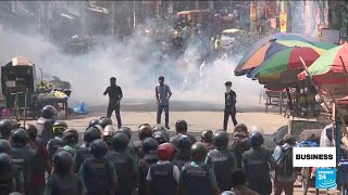 Bangladesh garment workers continue calls for better wages as some factories ransacked • FRANCE 24