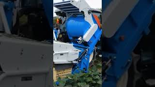 A high performance and high power edamame harvesting machine #shorts #agricultureequipment