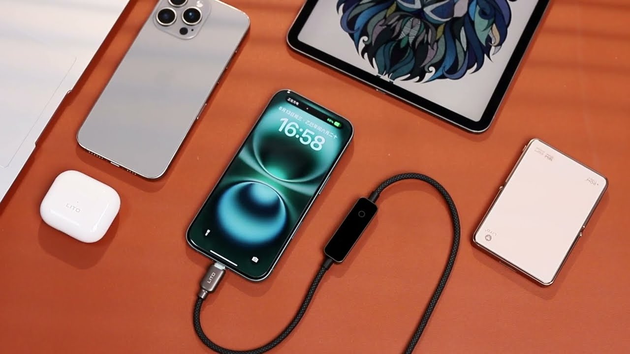Powerology TFT Chargelink 240w Usb-C Cable Featuring a Smart Display.