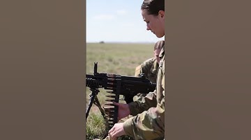 🔫💪Operating The M240I In Full Action ⚔️🇺🇸 #M240 #usmilitary