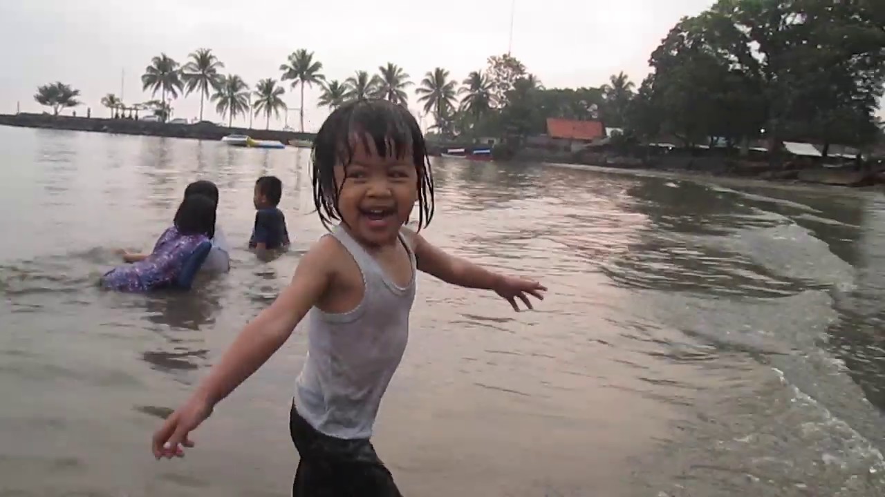 PANTAI JAMBU ANYER (SENENGNYA MAEN AER PANTAI) - YouTube
