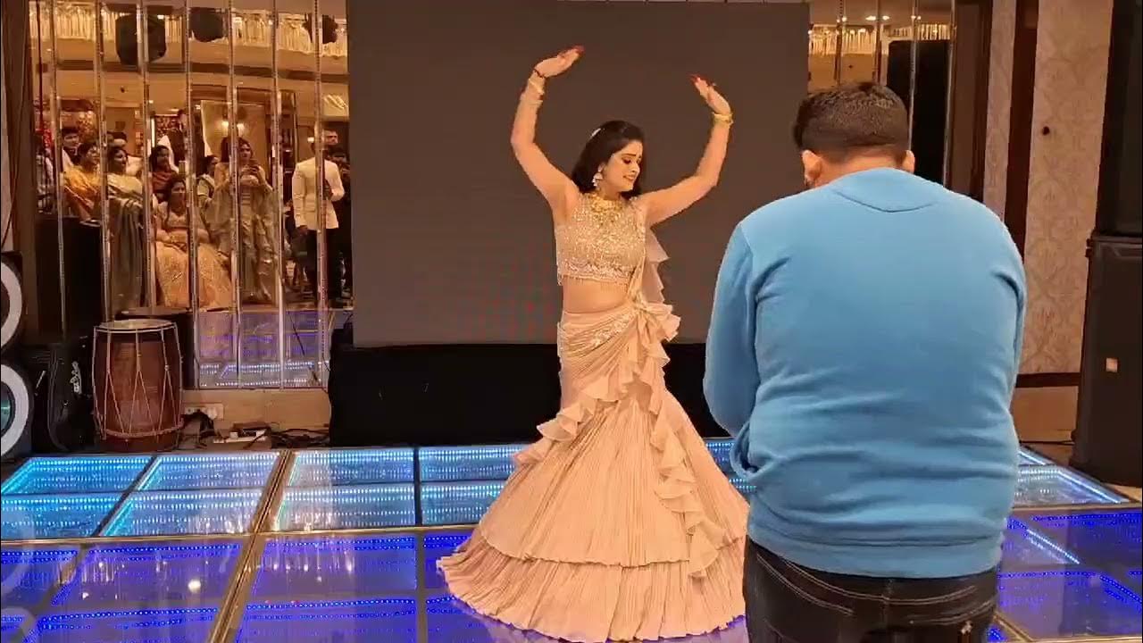 GAJAB Ka Bridal Dance Will Leave You SPEECHLESS At Hallmark Banquet gajab-ka-bridal-dance-will-leave-you-speechless-at-hallmark-banquet