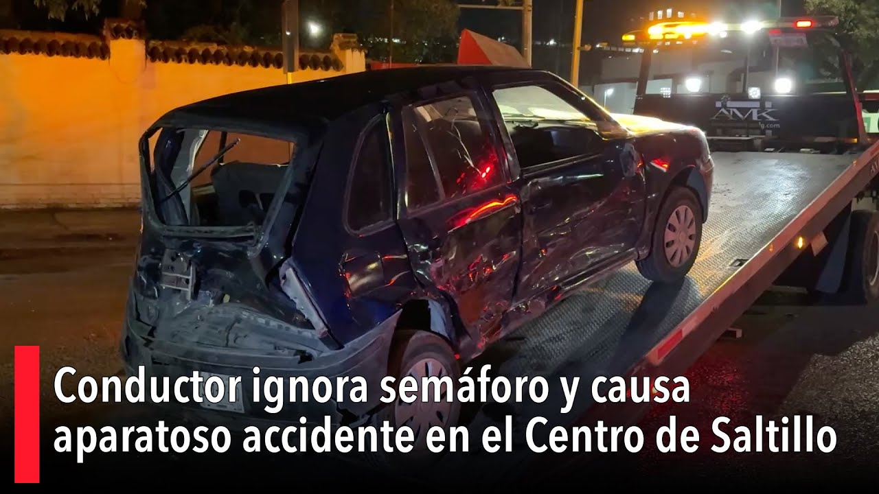 Conductor ignora semáforo y causa aparatoso accidente en el Centro de ...