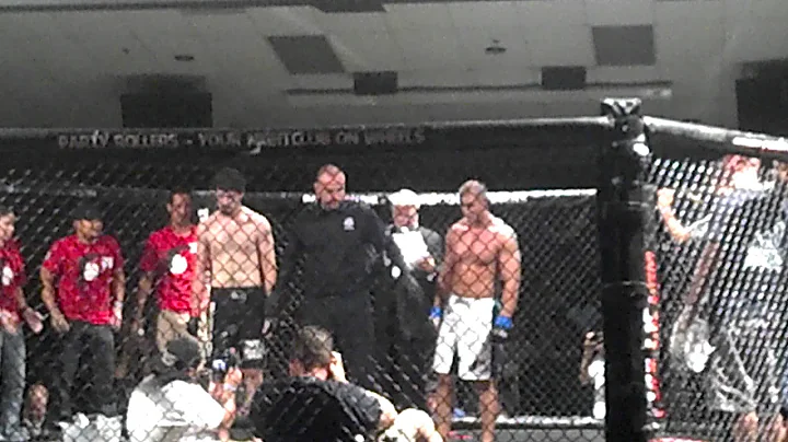 Bryan Bashlor wins fight by decision.