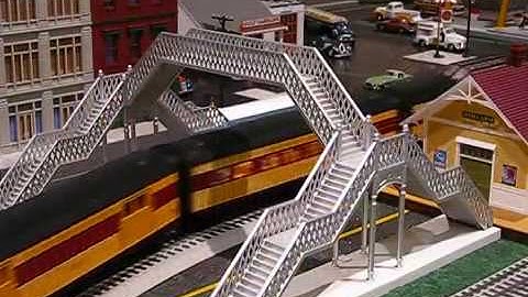Best video of 3 rail O gauge model trains in action!