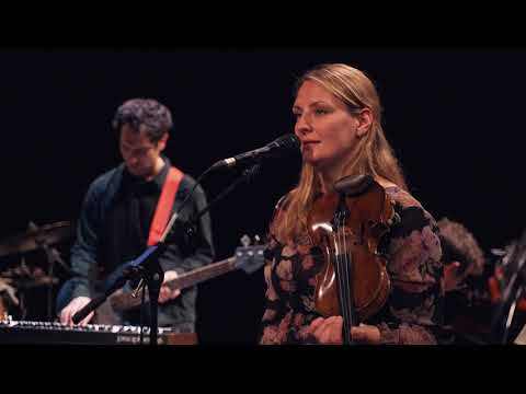 YouTube에서 Snowpoet - Facetime (Live at the Cockpit) 보기 YouTube에서 Snowpoet - Facetime (Live at the Cockpit) 보기