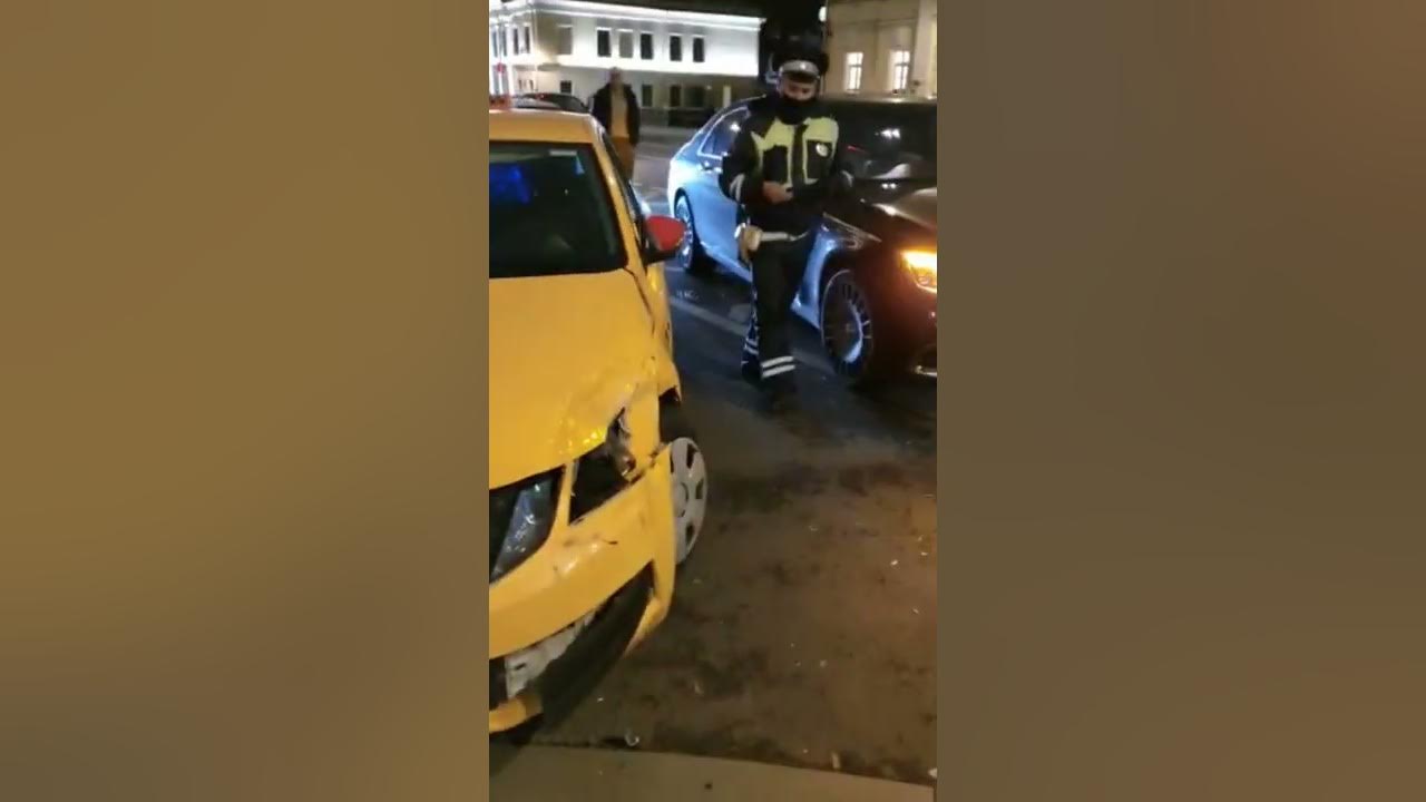 В Москве таксист ударил пассажира ножом во время поездки - panda-taxi.ru | Новости