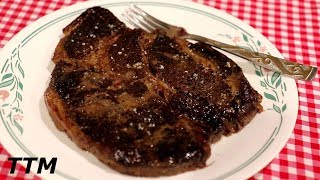 In this easy cooking video, i cook a beef chuck steak my crock pot, or
slow cooker. seasoned the night before with kosher salt, and lawry's
se...