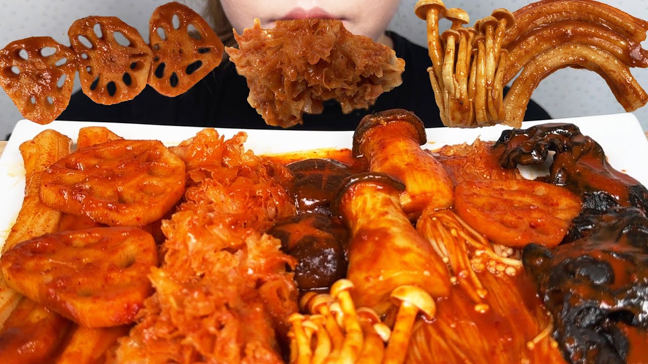 ASMR SPICY ENOKI MUSHROOMS Lotus root 매운버섯모듬 연근 분모자 먹방 WITH FIRE SAUCE ...