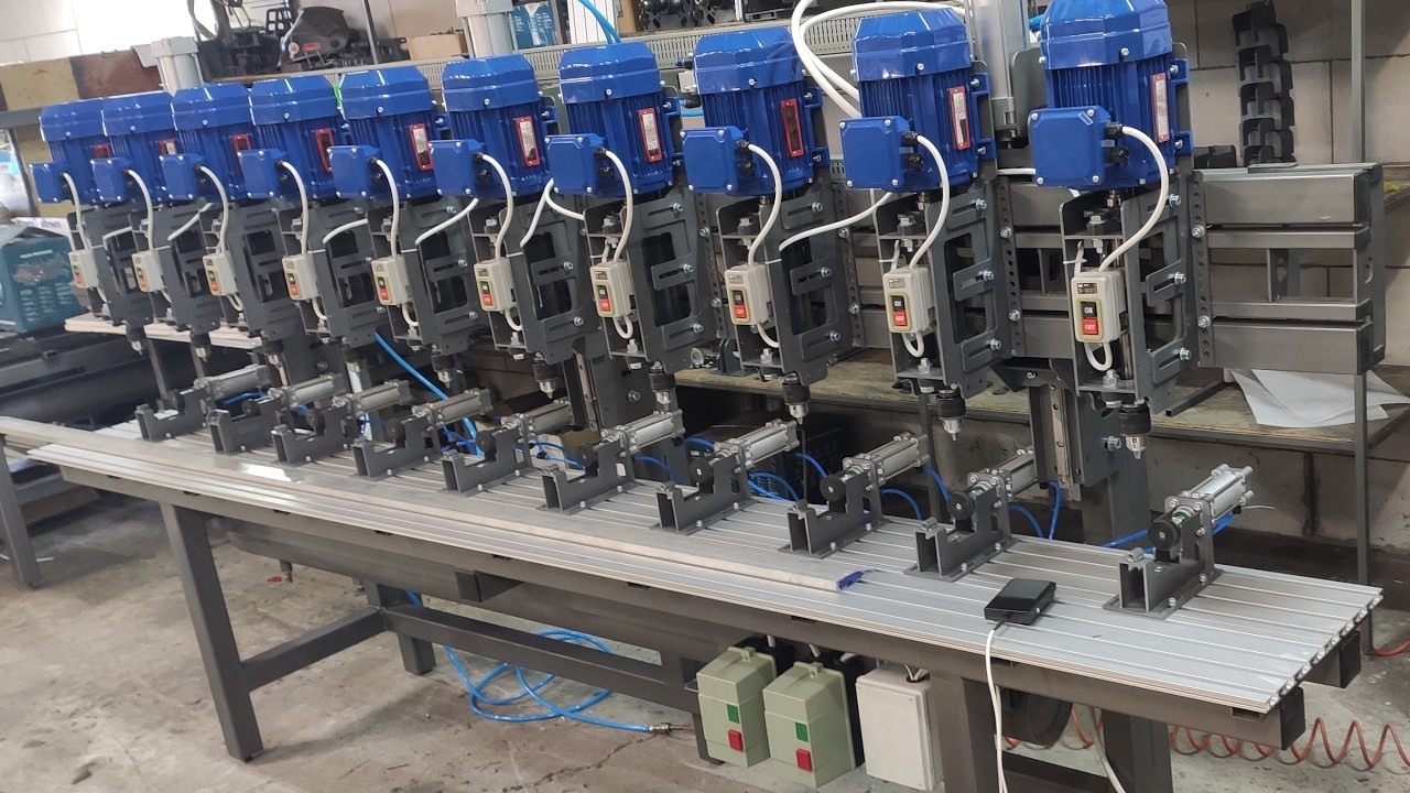 Вертикальный сверлильный   10 шпинделей с пневмоприжимами