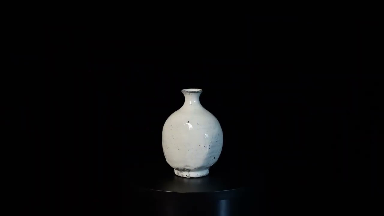 Tokkuri by Shoichi Sato – Sake Bottle Slow Rotation 佐藤正一 粉吹