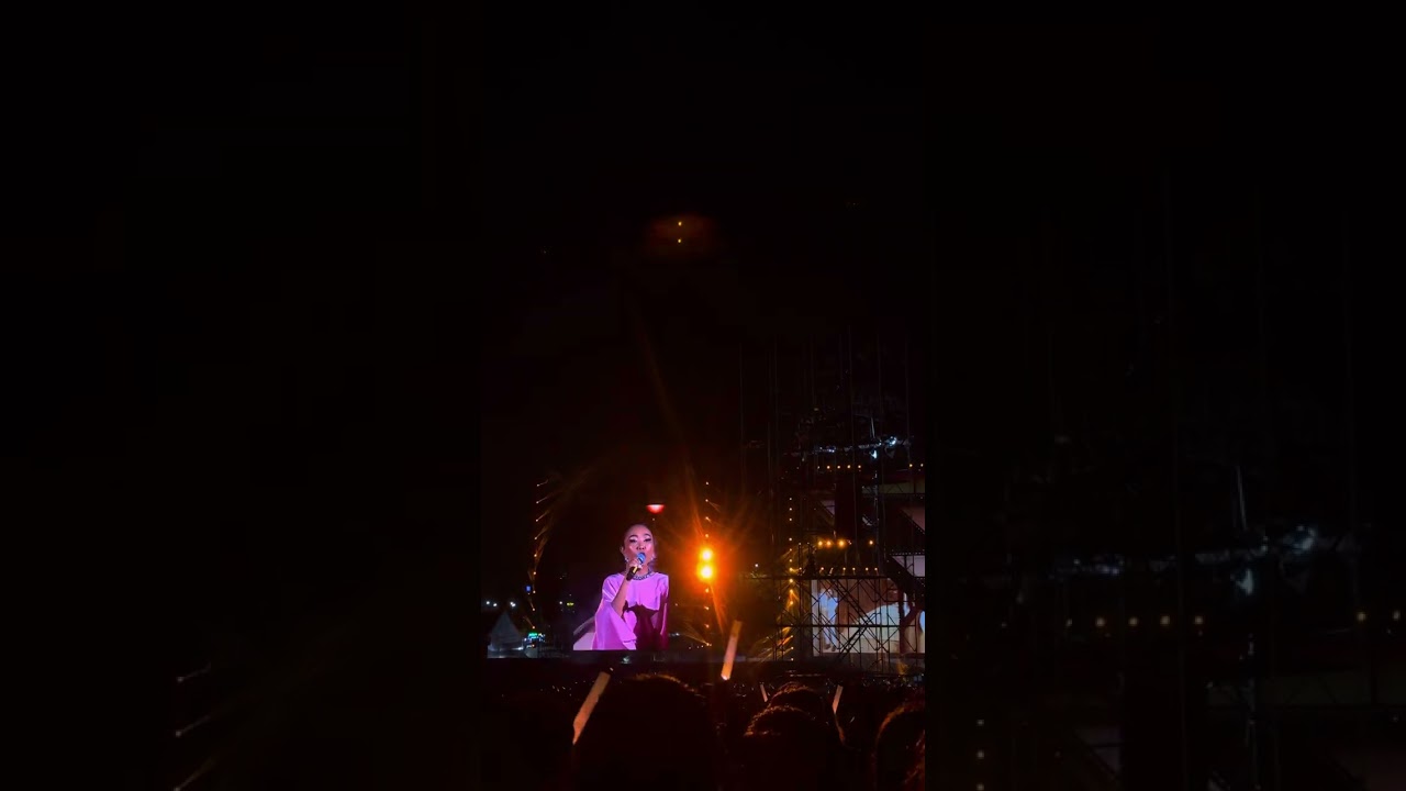 [2025.04.12] Chị Đẹp Concert - Một “thế giới” = Hai gang tay